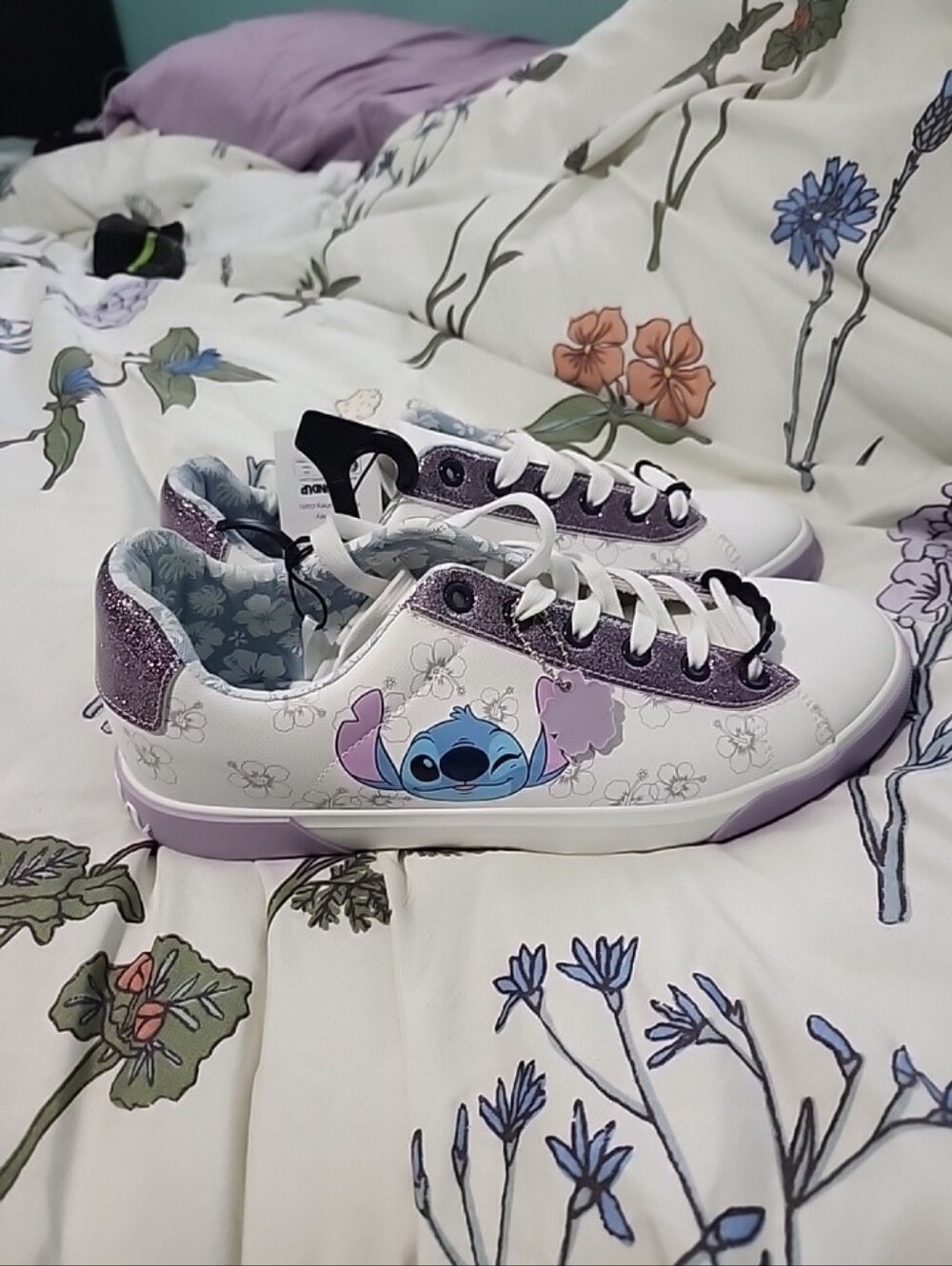 Stitch Kids Low-Top Sneakers in White & Purple